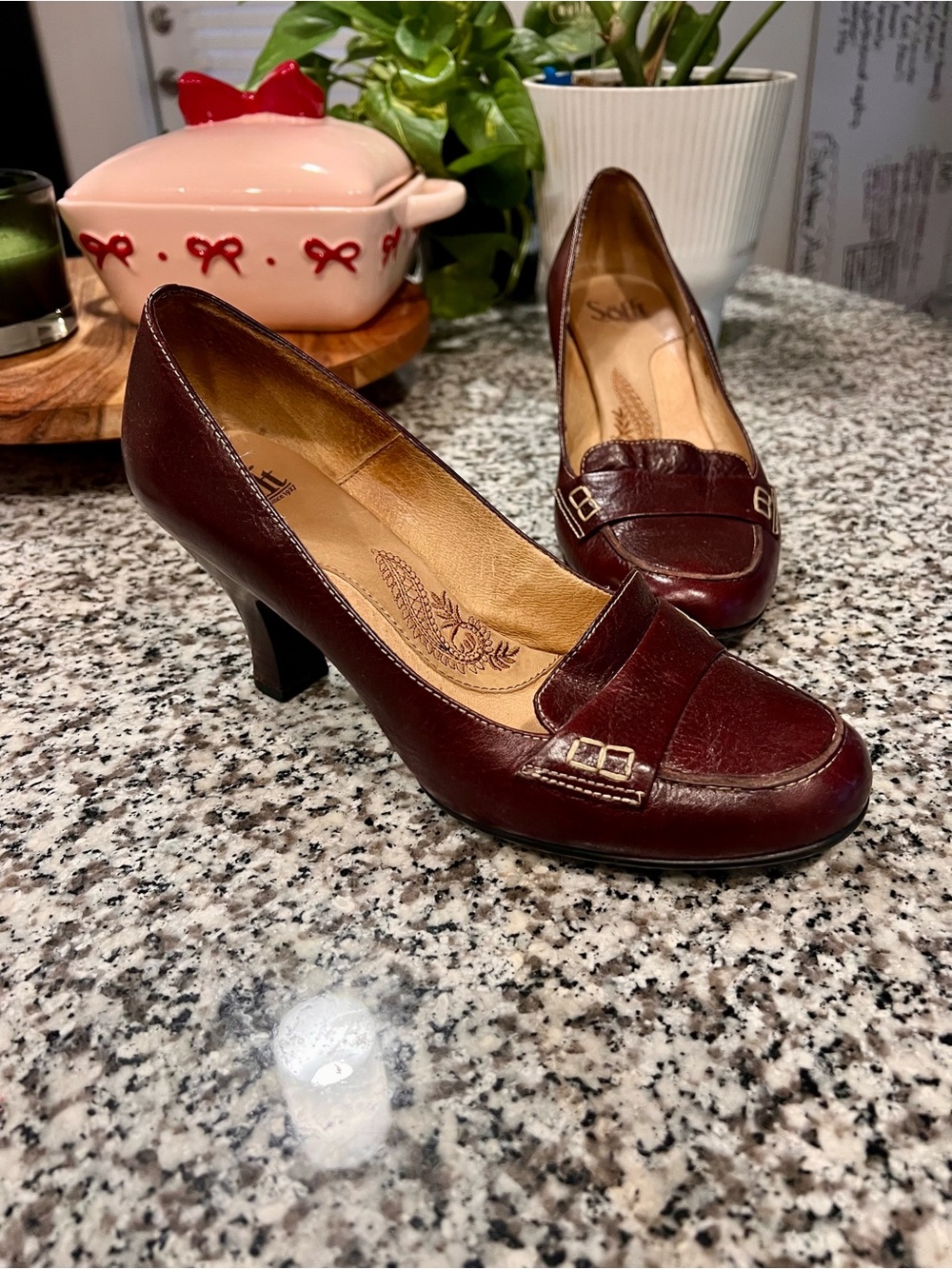 Sofft Burgundy Leather Mid-Heel Loafer Pumps